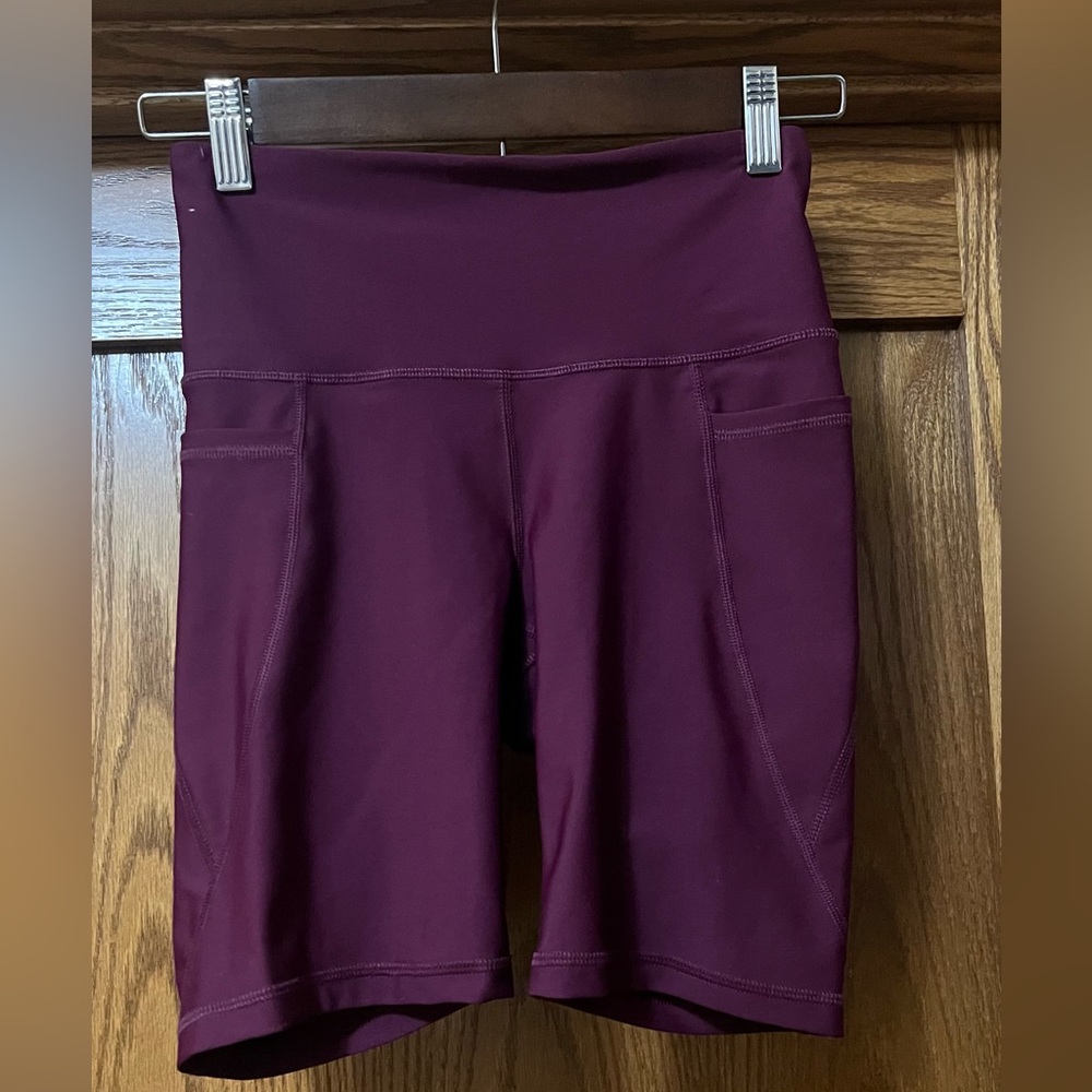 Old Navy Women's Burgandy Bike Shorts NWOT